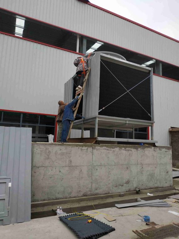 貴州六盤水350L-150L方形橫流塔安裝現(xiàn)場-